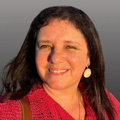 Dr. Macarena Rau Vargas